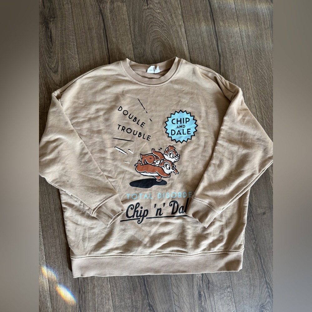 Disney chip and dale crew sweatshirt size medium tan